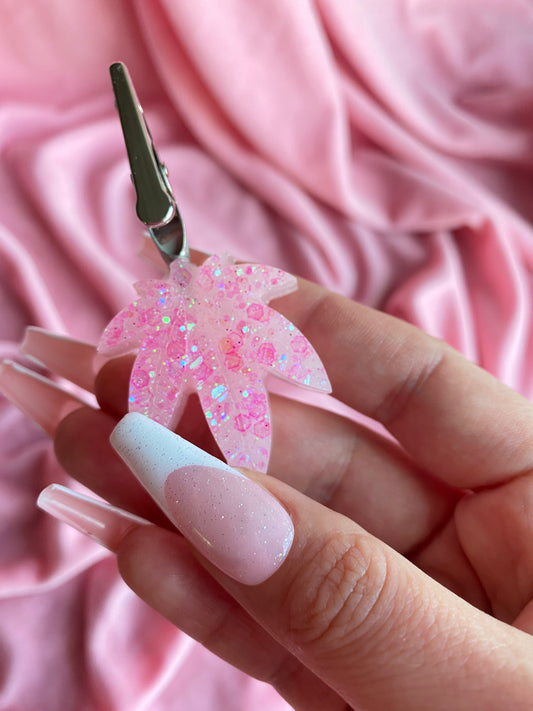 Pink leaf clip