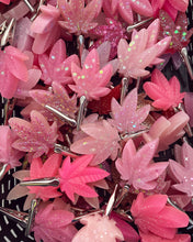 Load image into Gallery viewer, Leaf clip
